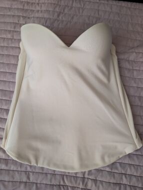 32B David's Bridal Strapless Corset Bra